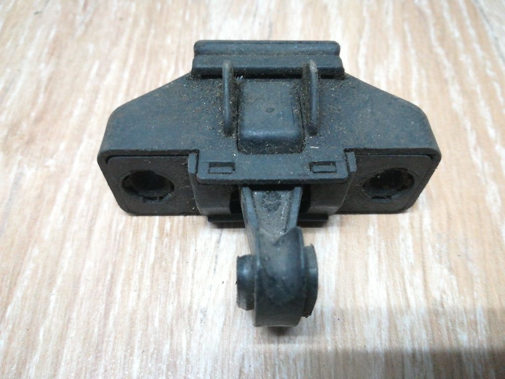 Замок багажника к Renault Clio 1996
