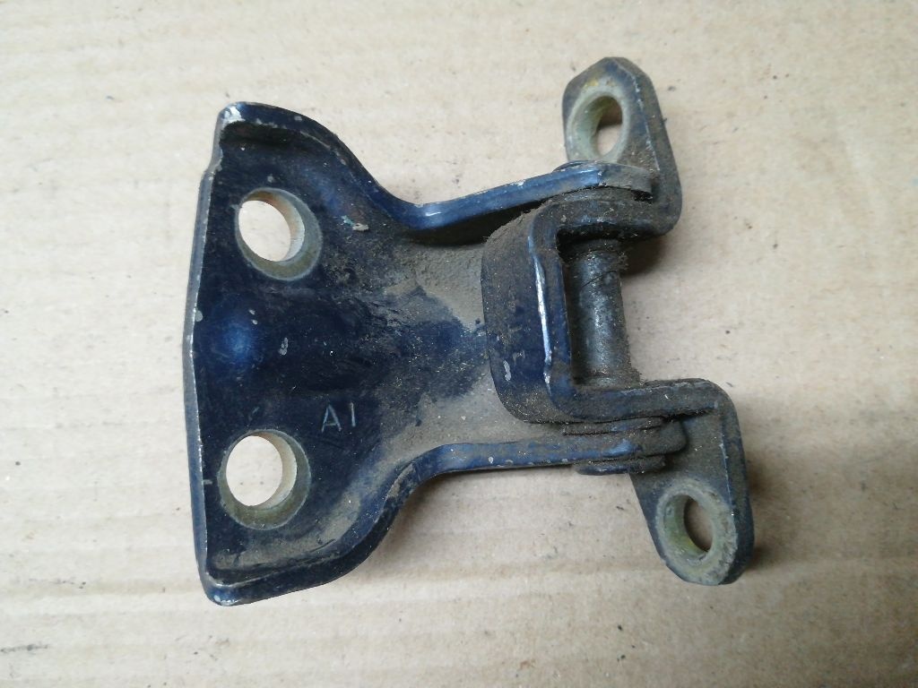 Петля двери к Proton 400 1997