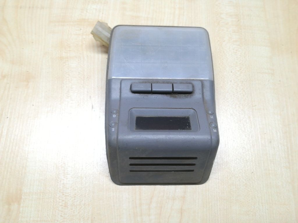 Часы к Daewoo Espero 1995