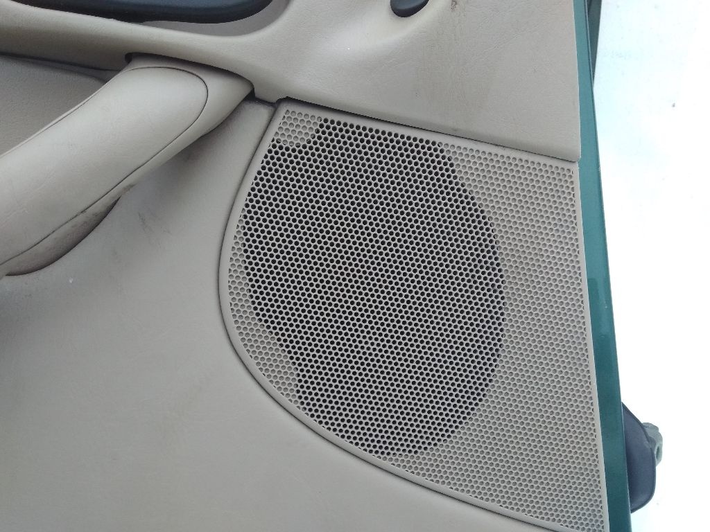 Динамик к Ford Focus 2000