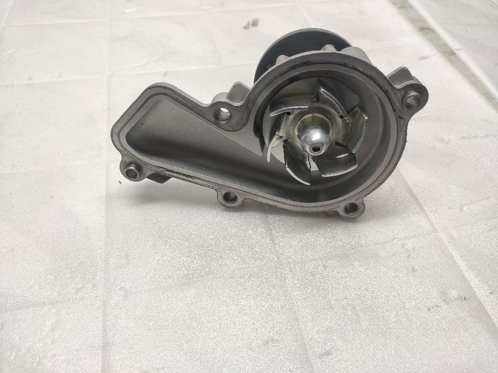 Помпа к Hyundai i30 2019