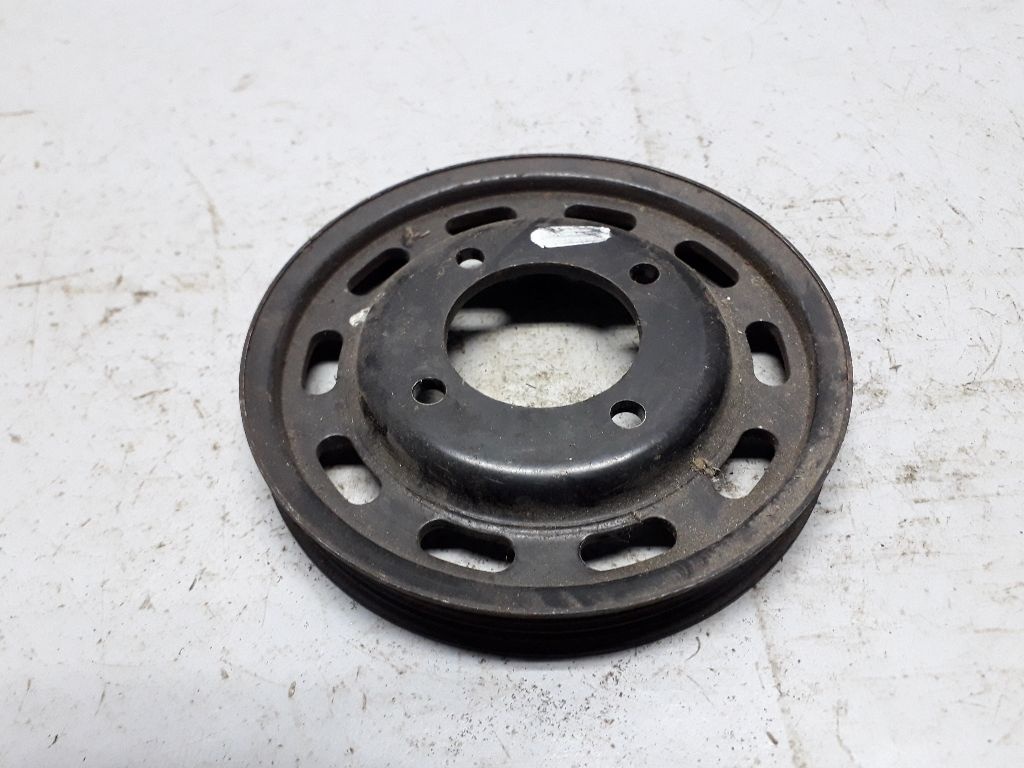 Шкив помпы к Suzuki Swift 1997