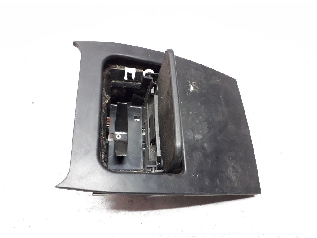 Пепельница к Peugeot 406 1999