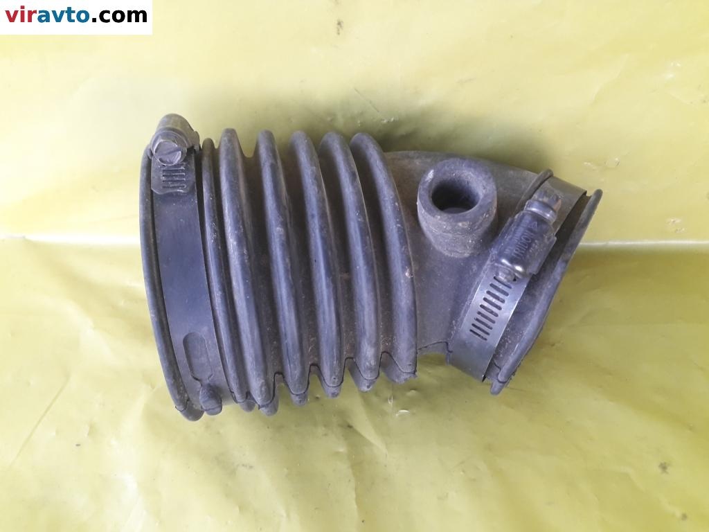 Воздуховод к Ford Escape 2003