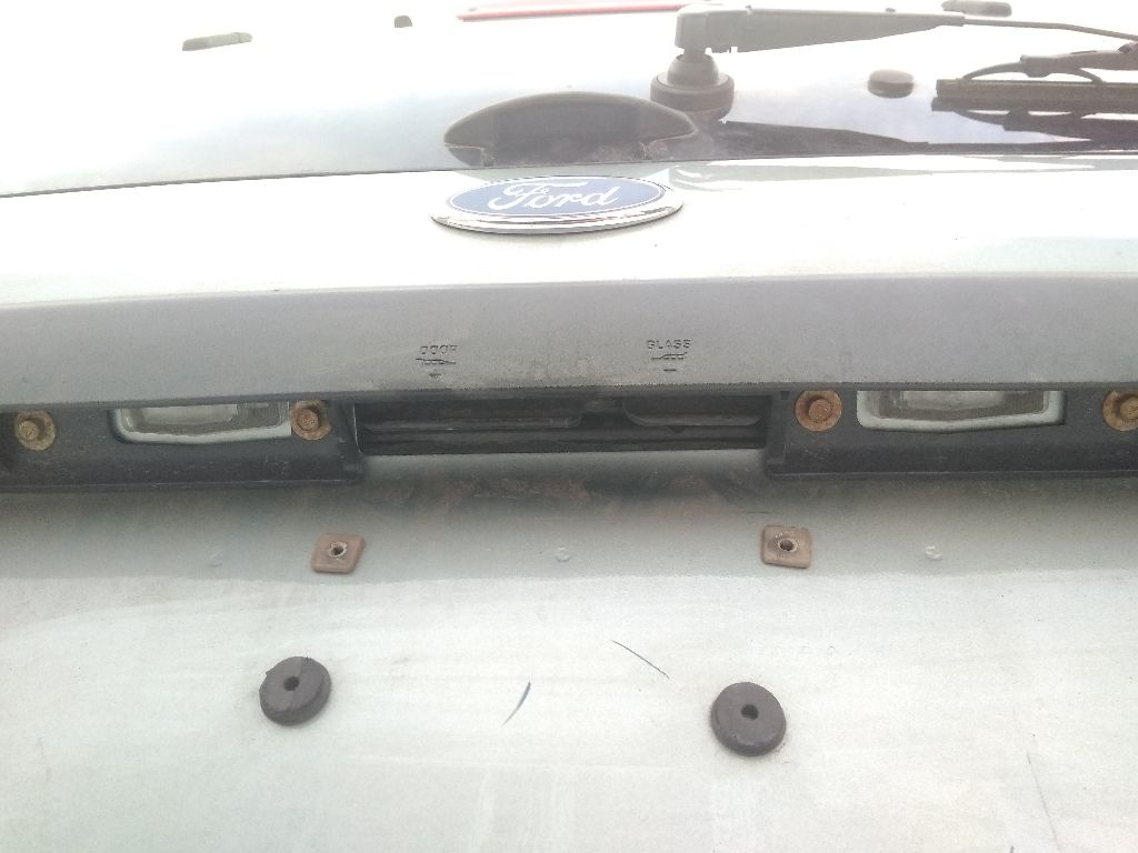 Подсветка номера к Ford Escape 2002