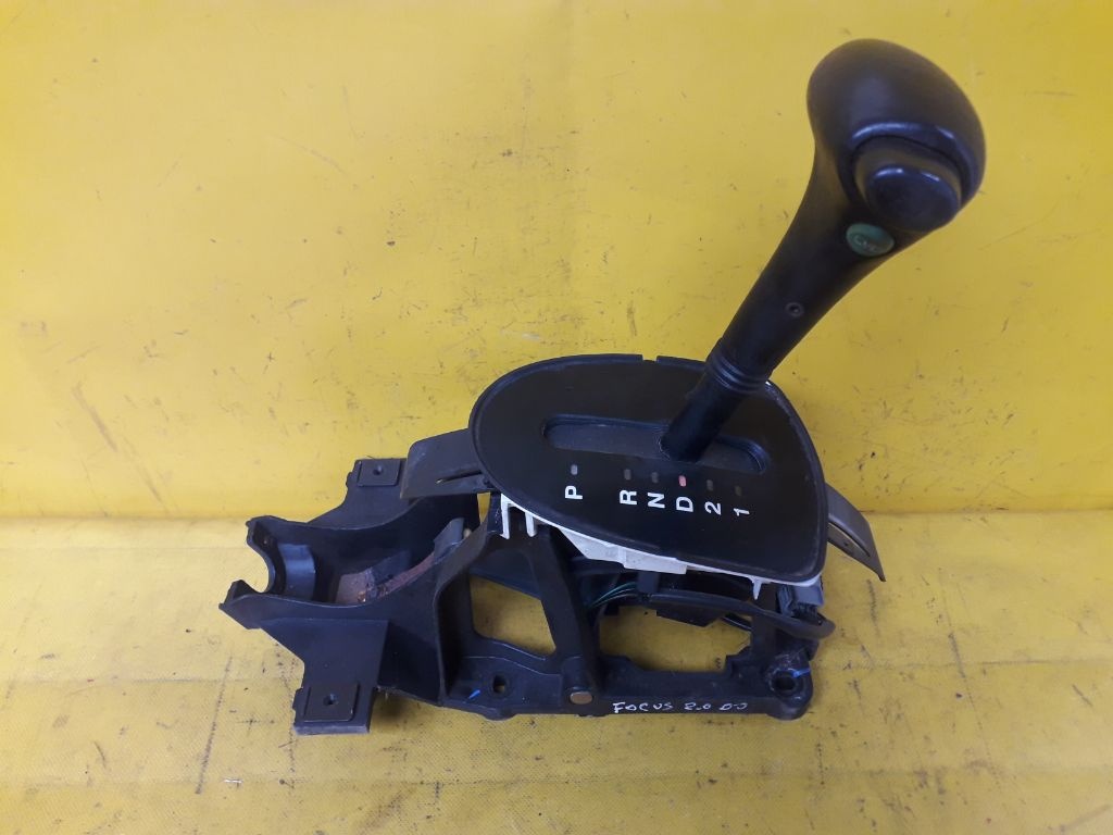 Кулиса к Ford Focus 2000