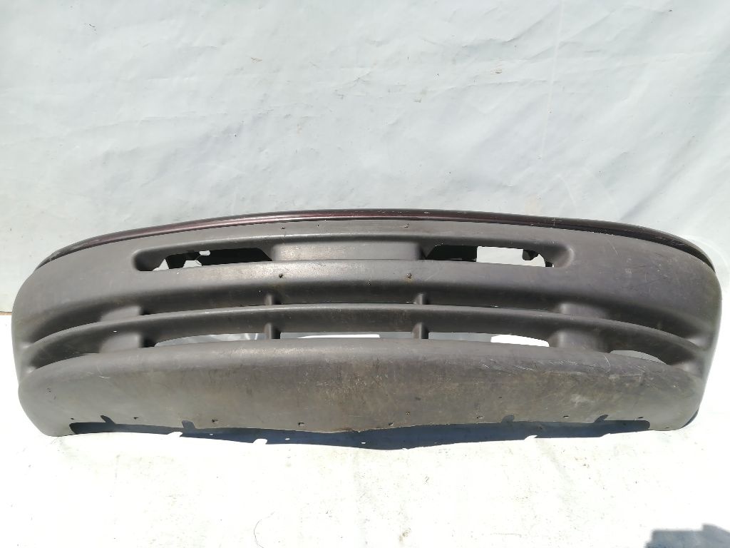 Бампер передний к Dodge Caravan 1999