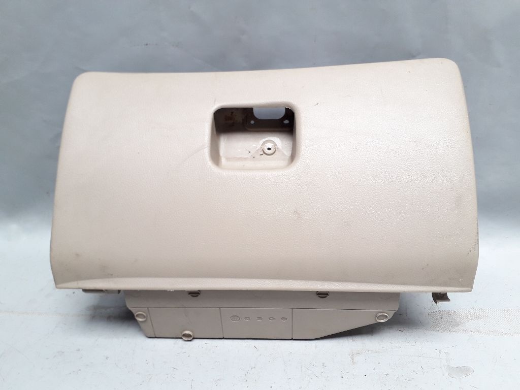 Бардачок к Mazda 626 1998