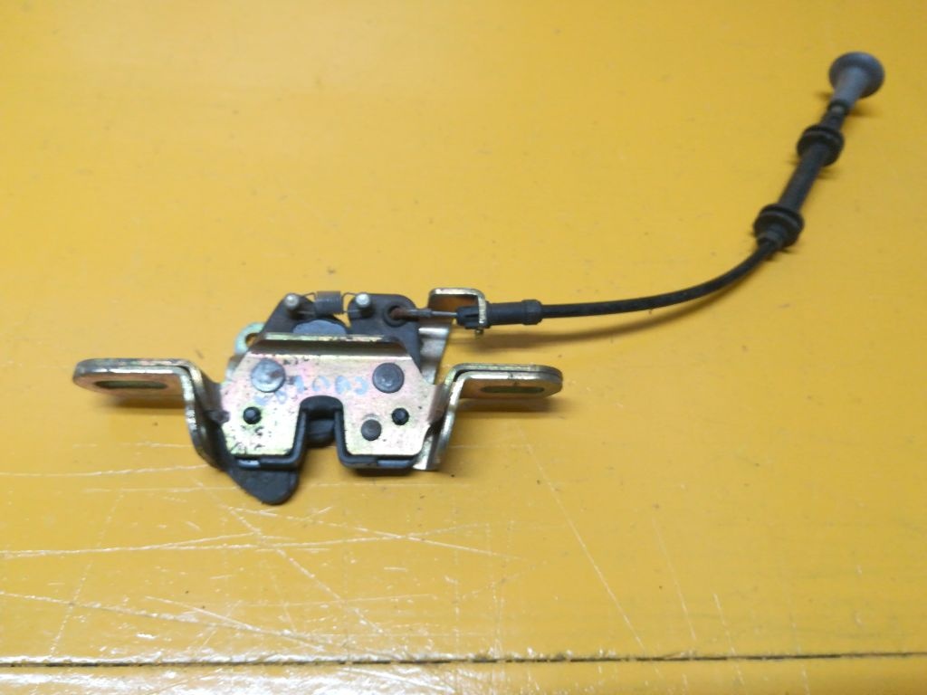 Замок багажника к Ford Focus 2000