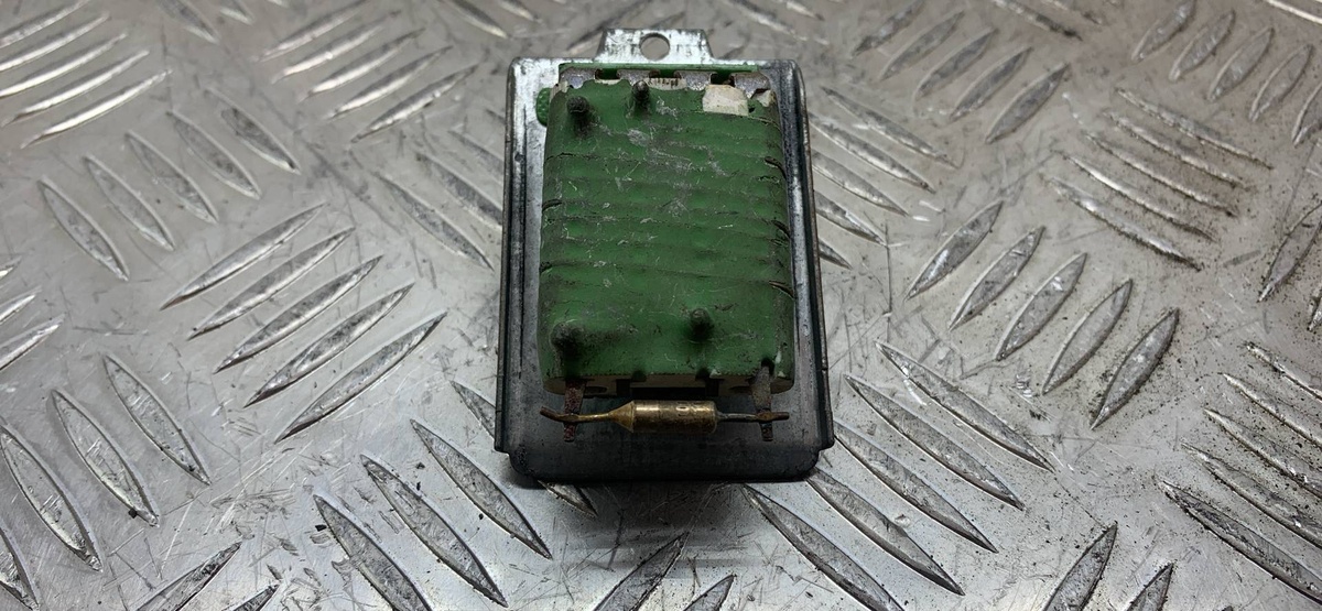 Сопротивление печки к Ford Galaxy 2003