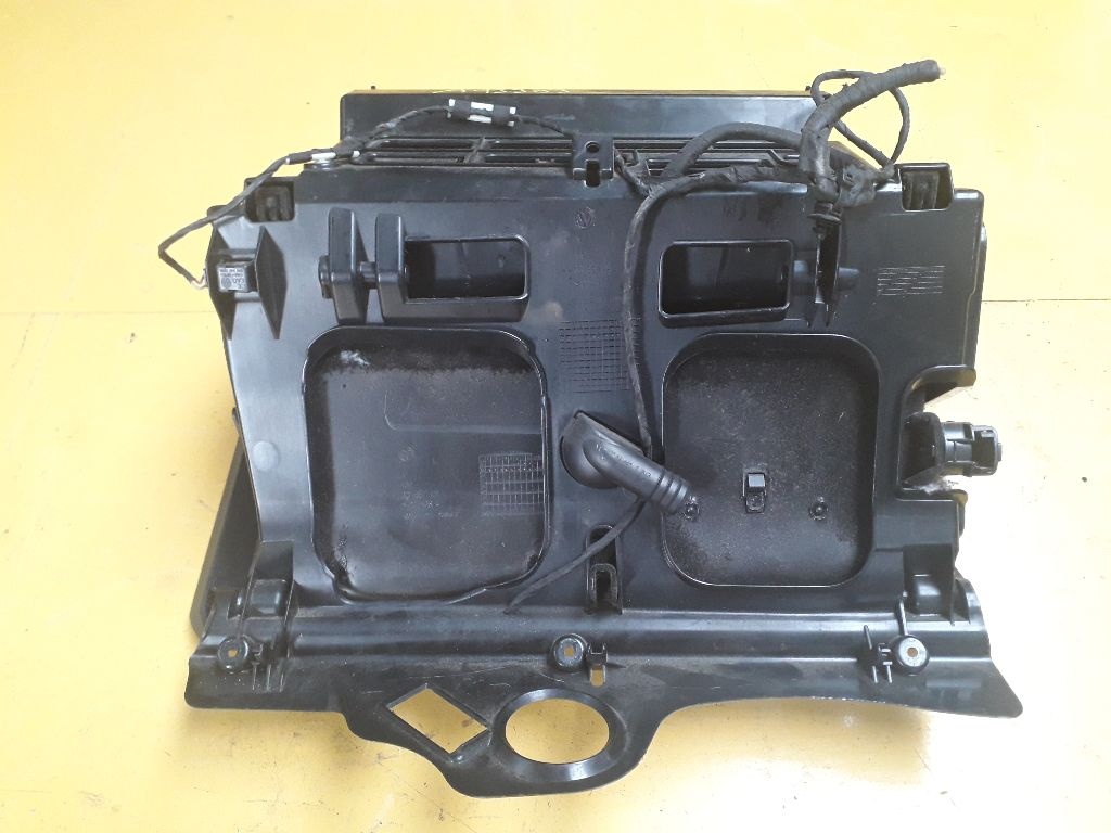 Бардачок к Volkswagen Passat 2008