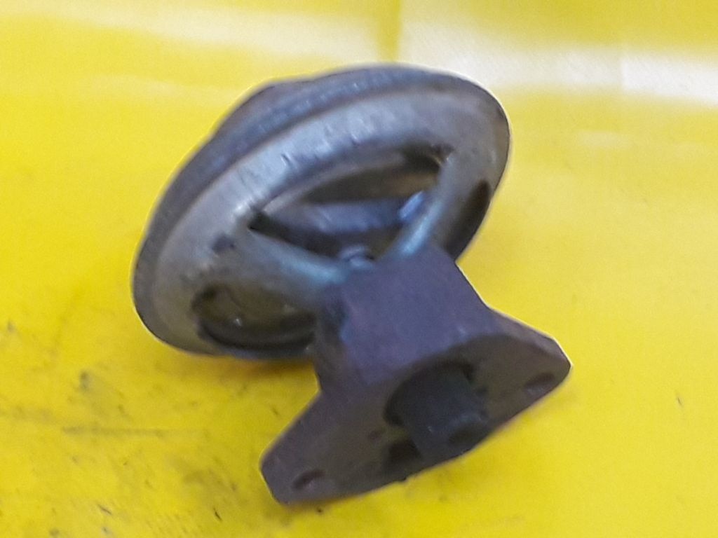 Клапан EGR к Daewoo Espero 1996