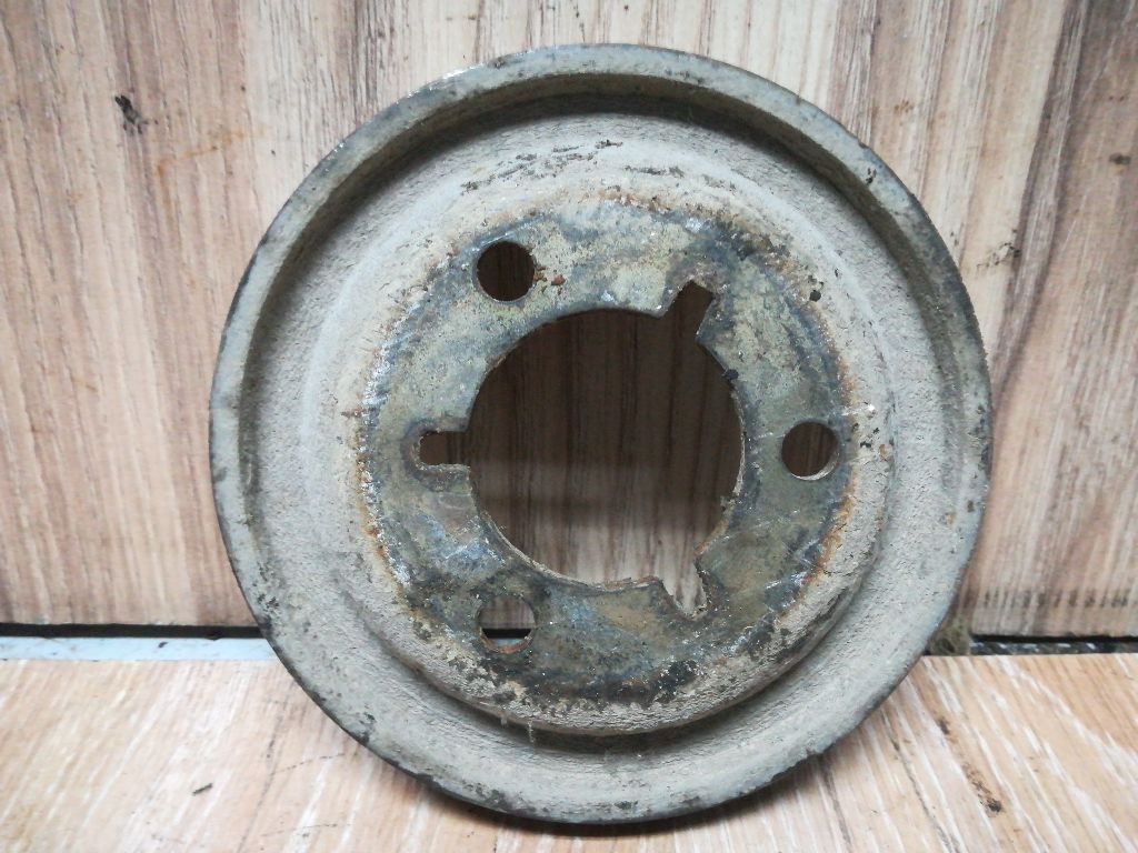 Шкив помпы к Citroen ZX 1996