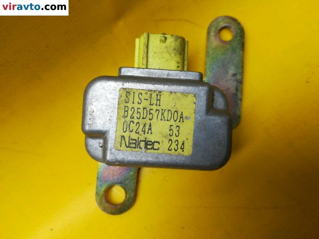 Датчик удара к Mazda 323 1999
