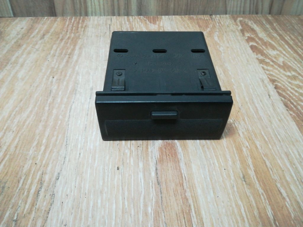 Бардачок к Audi A4 1999