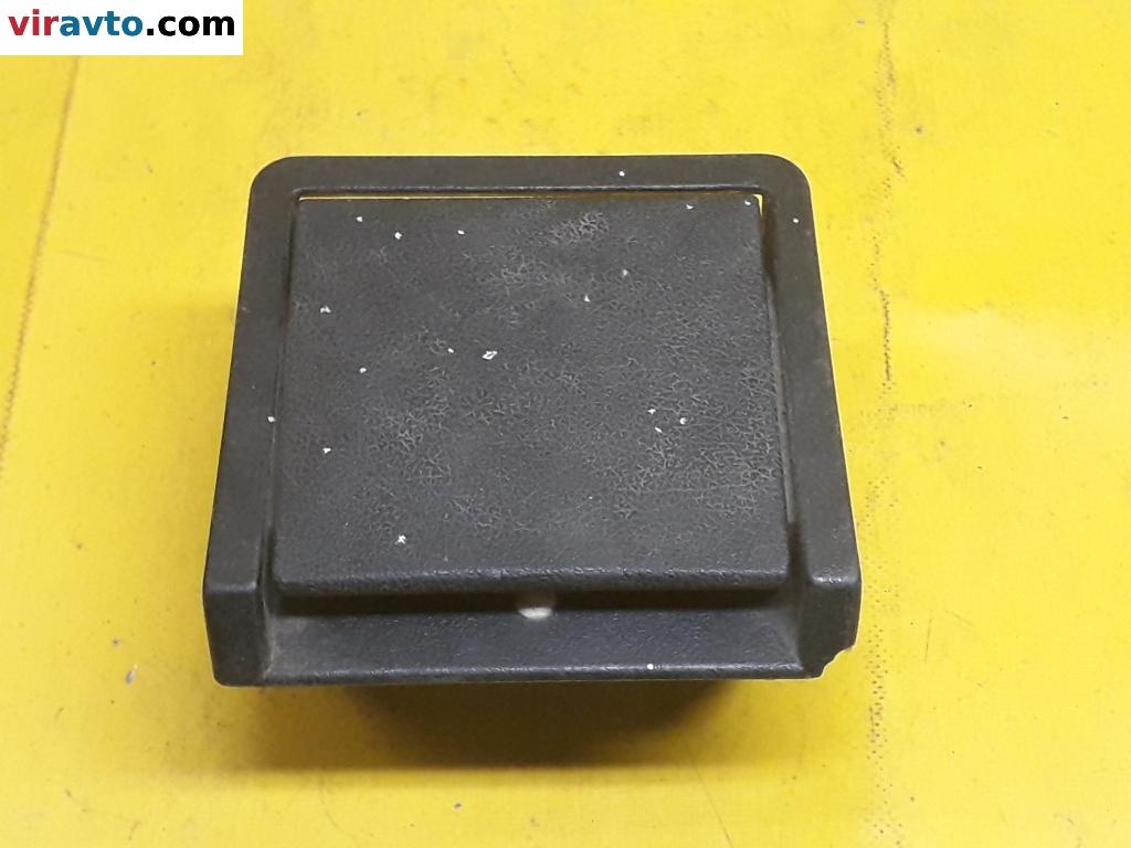 Пепельница к Volkswagen Passat 1987