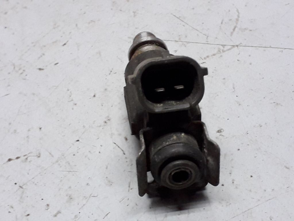 Форсунка к Nissan Maxima 2002
