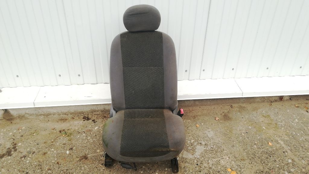 Сиденье переднее к Ford Focus 2000