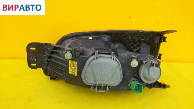 Фара правая к Ford Fiesta 2000