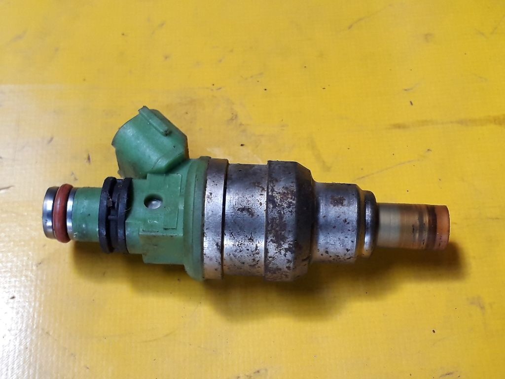 Форсунка к Mazda 323 1996
