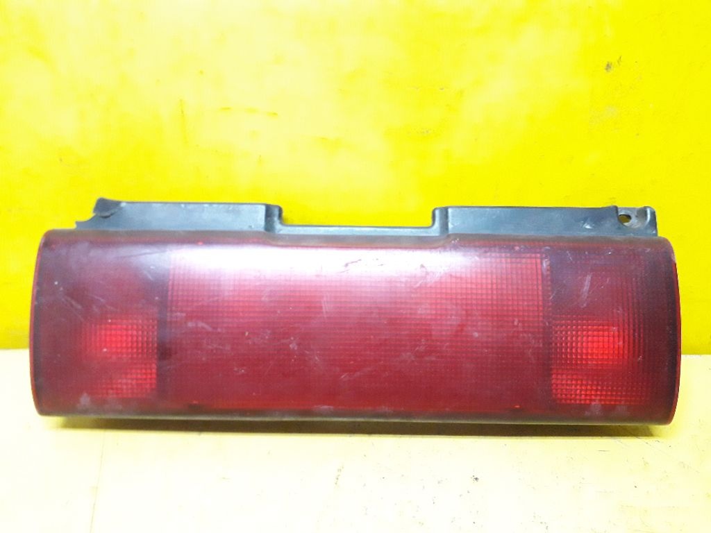 Фонарь противотуманный центральный к Suzuki Swift 1999