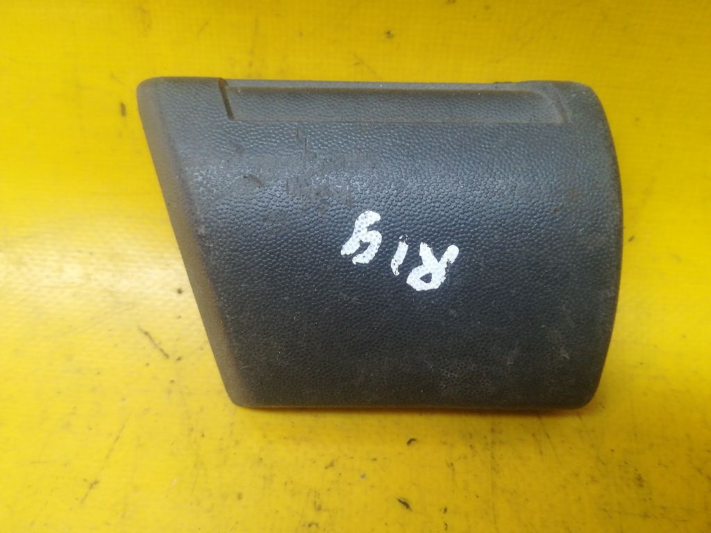 Молдинг крыла к Renault 19 1989