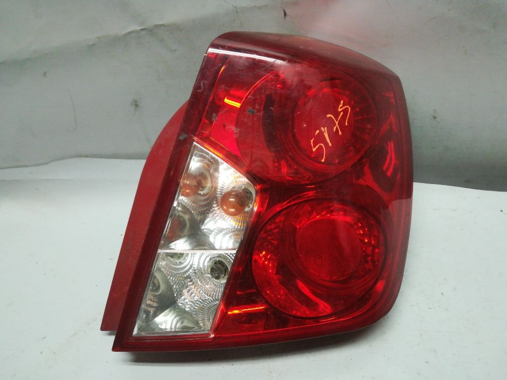Фонарь задний правый к Suzuki Forenza 2005