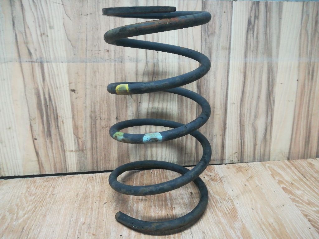 Пружина передняя к Mazda Protege 1999