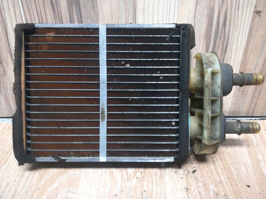 Радиатор отопителя (печки) к Mazda 626 1995