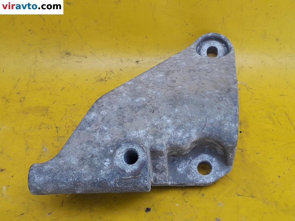Кронштейн генератора к Daewoo Nubira 1999