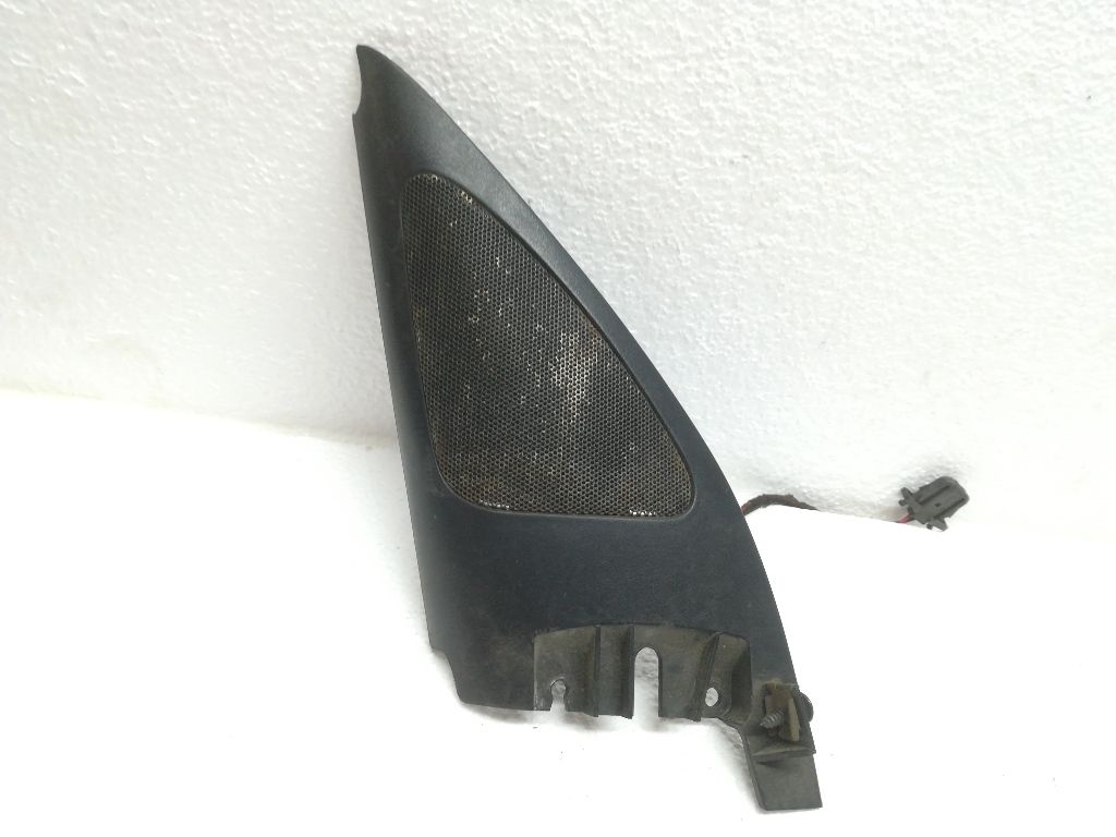 Динамик к Volkswagen Golf 2001