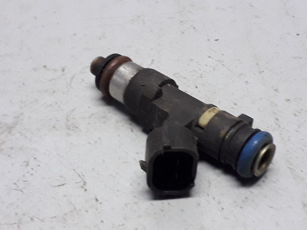 Форсунка к Nissan Maxima 2004