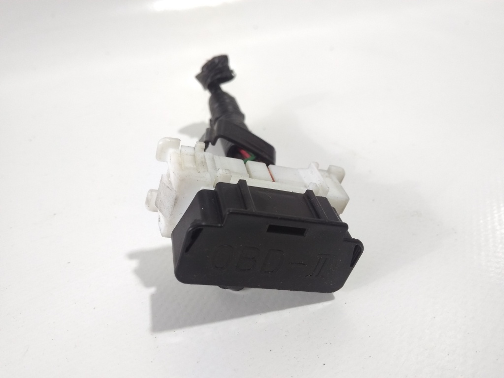 Разъем AUX / USB к Lexus LS 2008