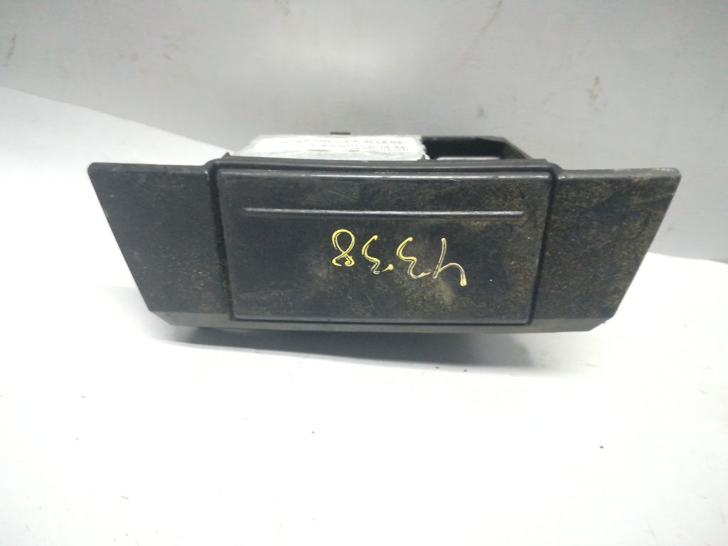 Пепельница к Chrysler 300C 2006