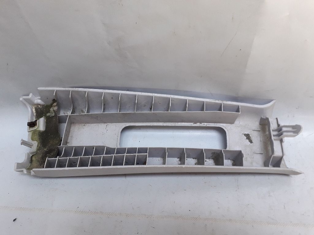 Обшивка стойки к Mazda 6 2004