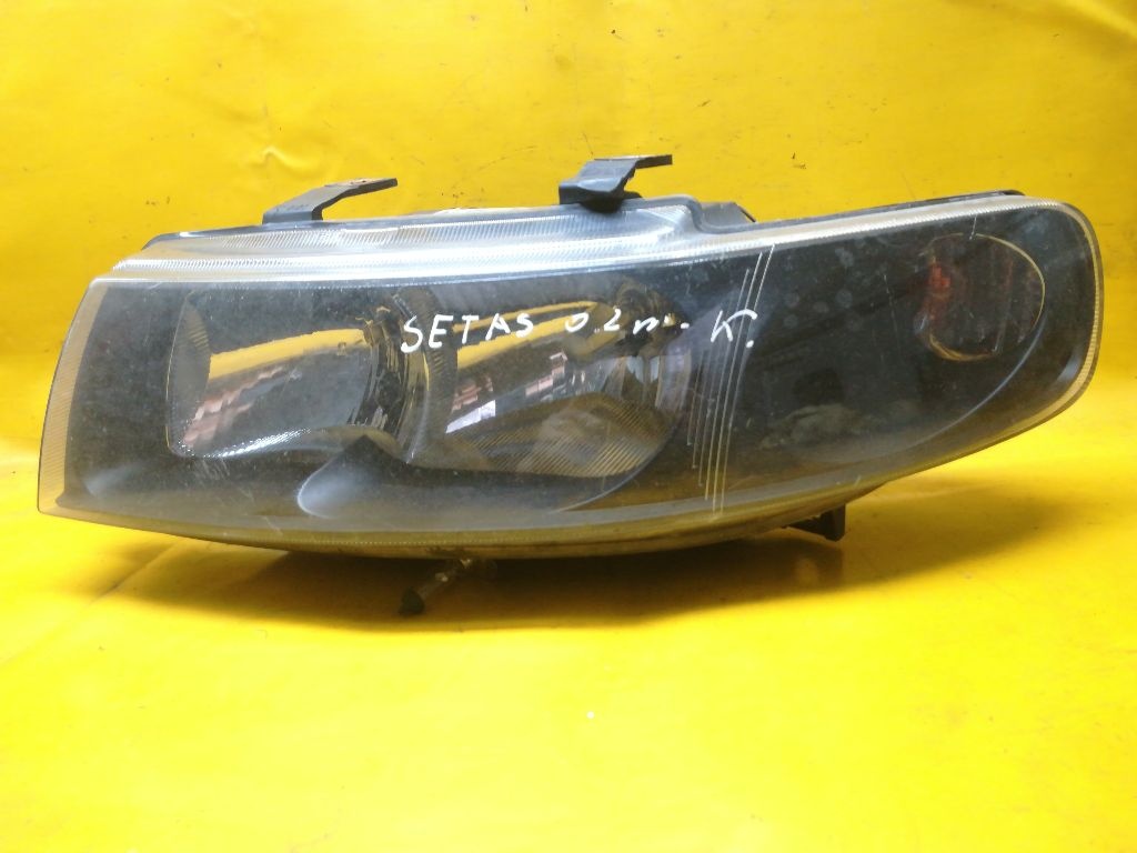 Фара левая к SEAT Toledo 2001