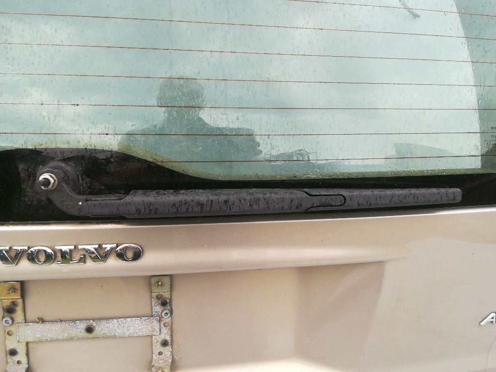 Щеткодержатель задний к Volvo XC70 2003