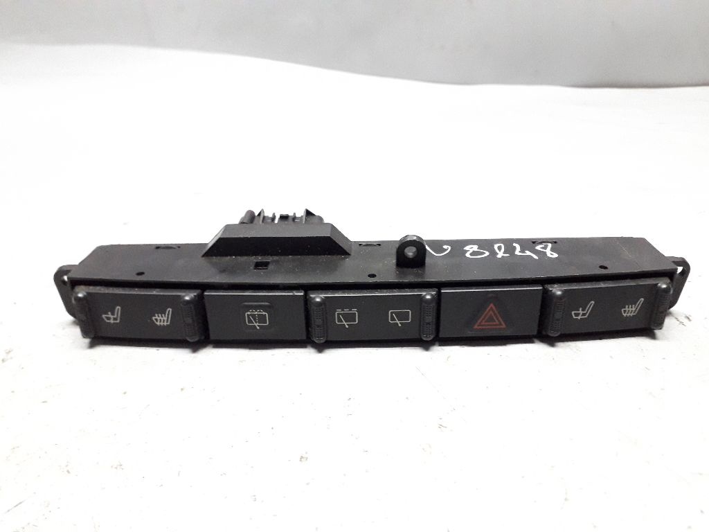 Блок кнопок к Dodge Caravan 2005