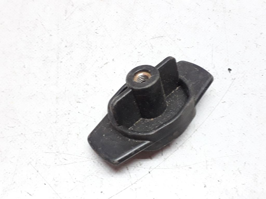 Крепление запаски к Opel Agila 2005