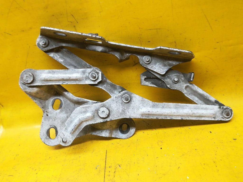 Петля крышки багажника к Volvo 740 1991