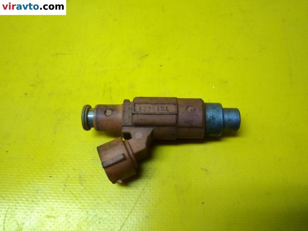 Форсунка к Mitsubishi Carisma 1999