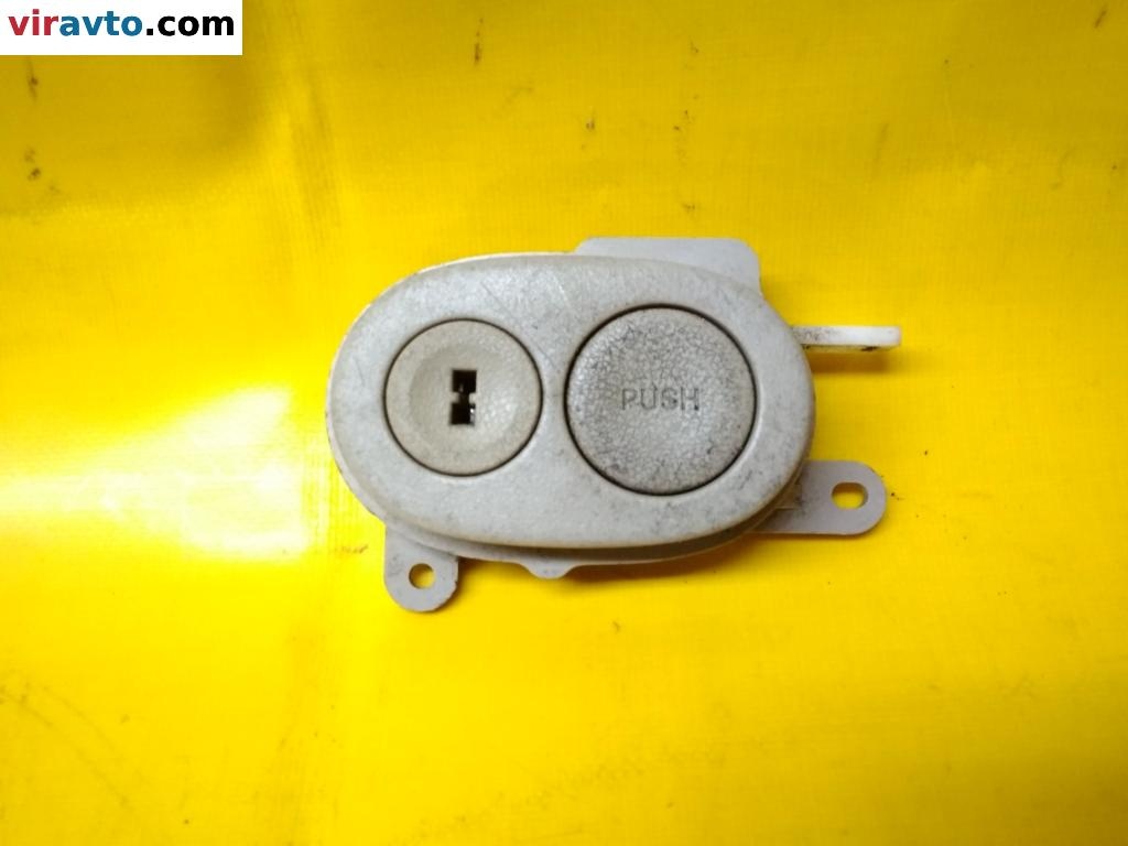 Ручка бардачка к Mazda Xedos 9 2000