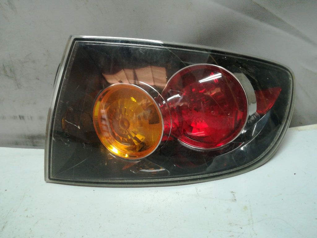 Фонарь задний правый к Mazda 3 2006