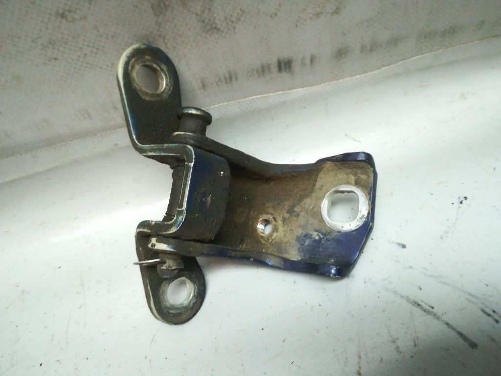 Петля двери к Ford Mondeo 1996
