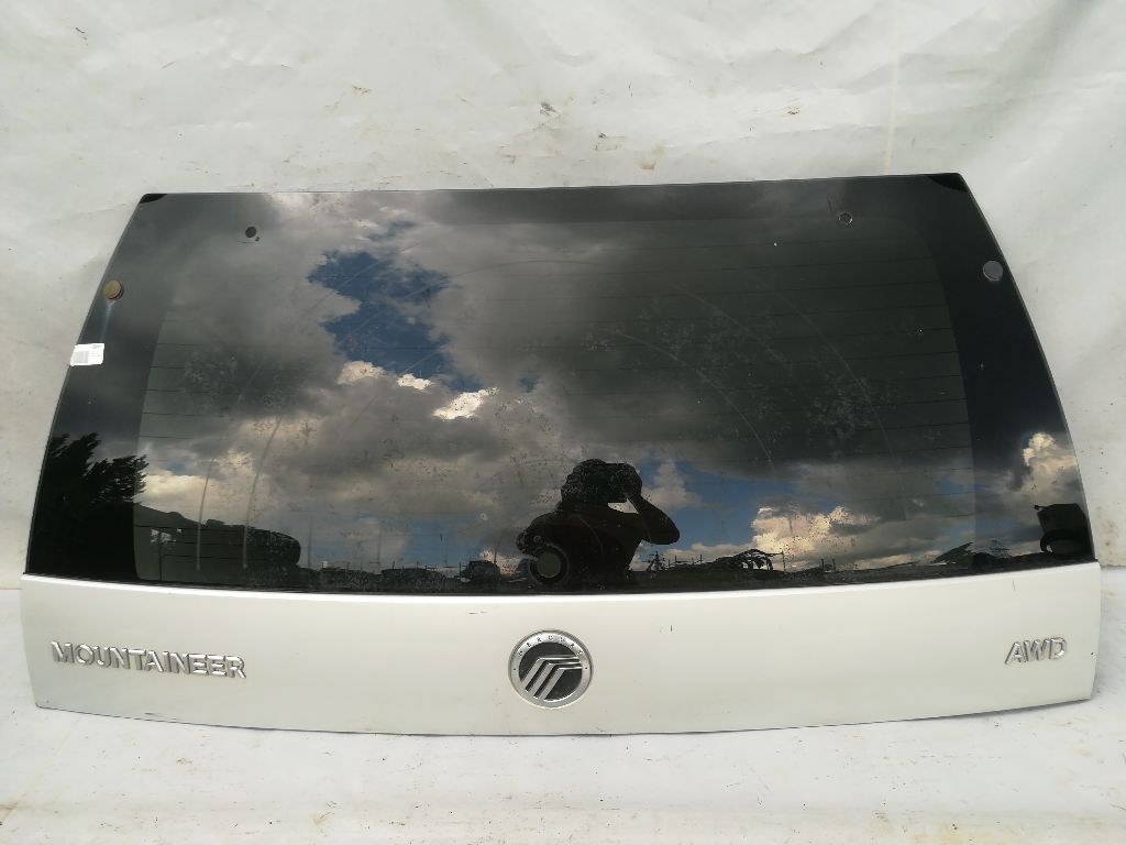Стекло заднее к Mercury Mountaineer 2000