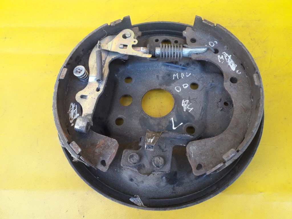 Диск опорный тормозной к Mazda MPV 2000