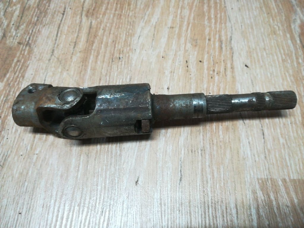Рулевой карданчик к Mazda 323 1996