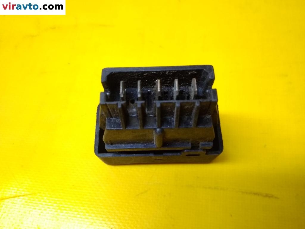 Кнопка  к Renault 19 1991