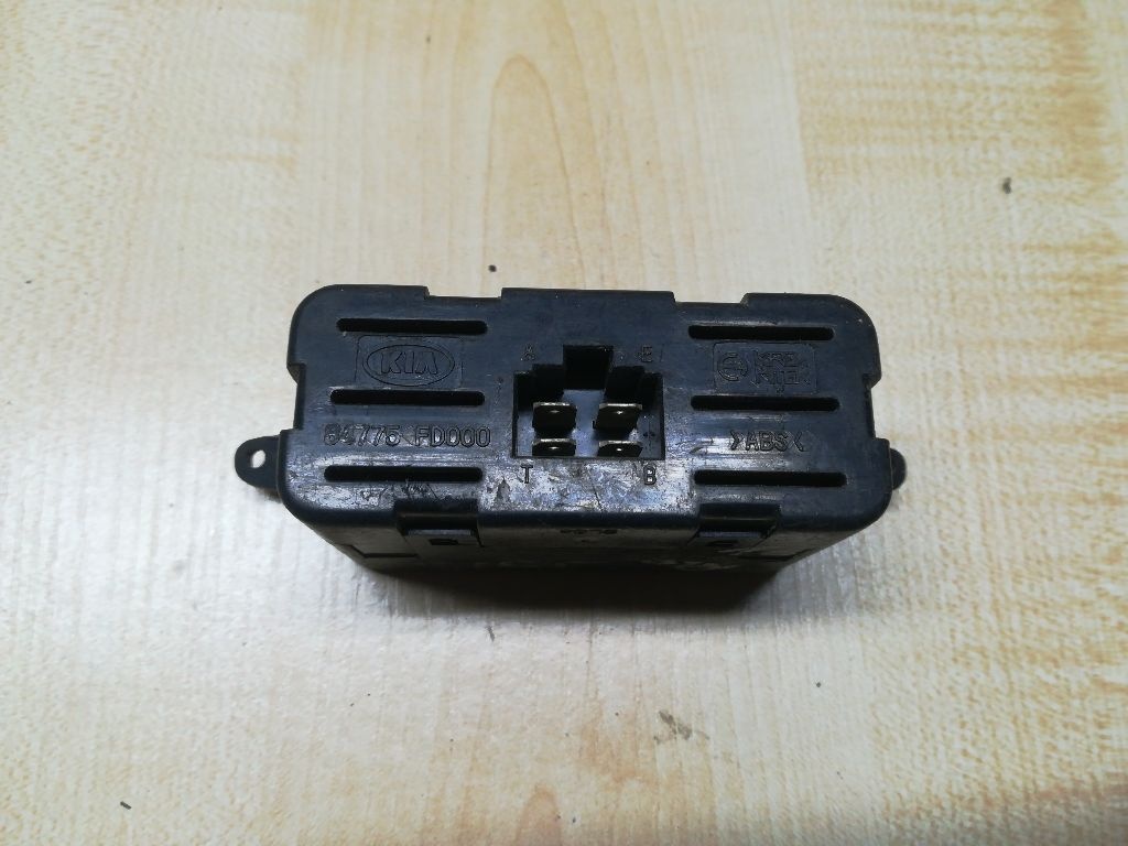 Часы к Kia Rio 2001