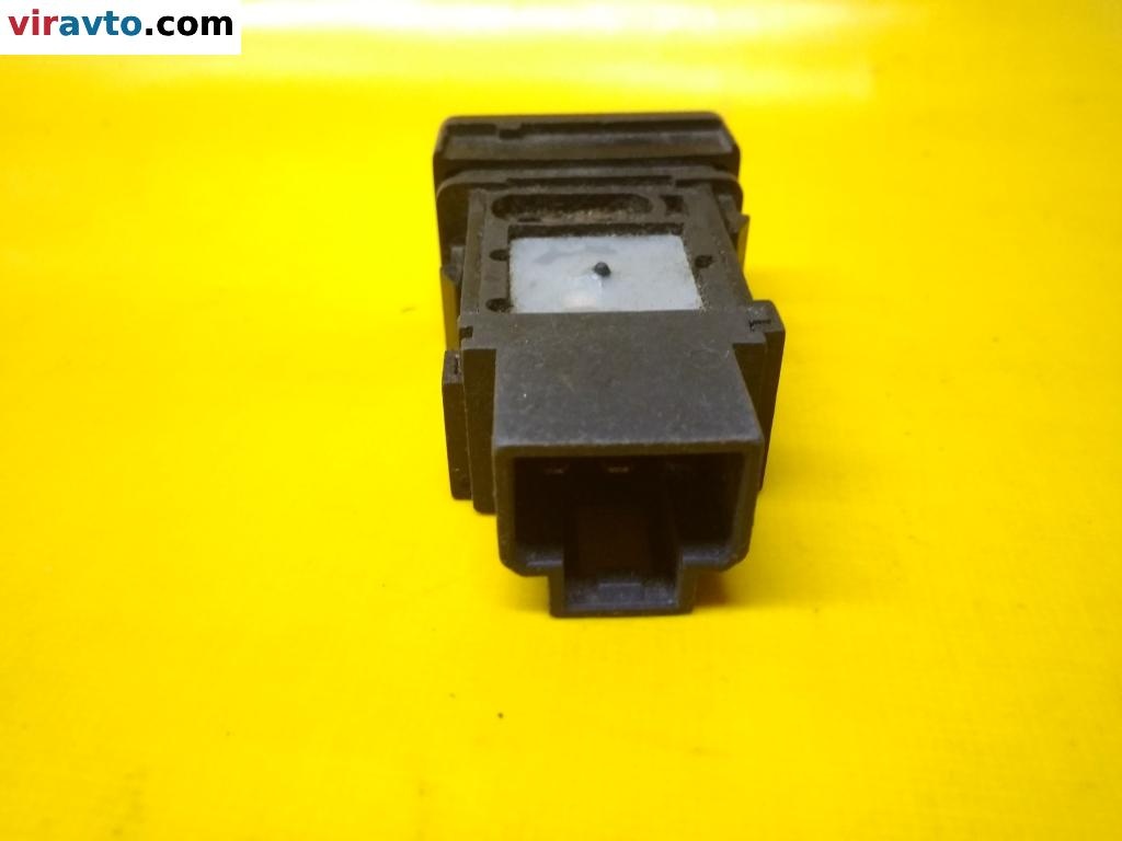Кнопка противотуманных фар к Nissan Sunny 1998